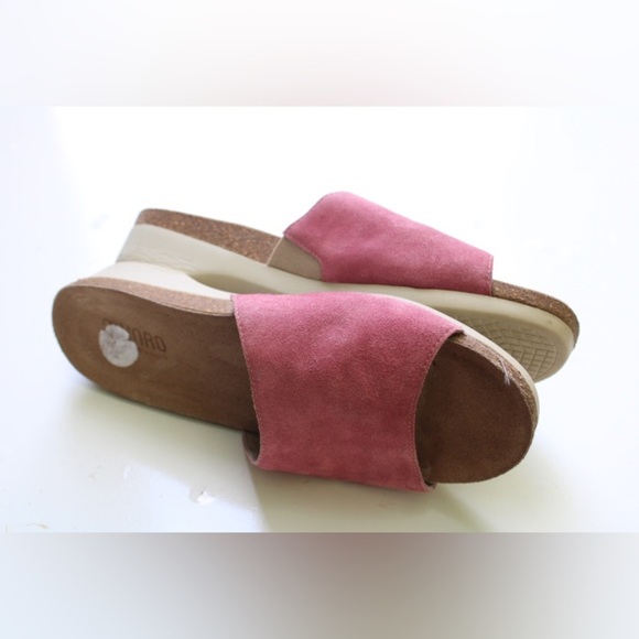 Munro Laya Slide Sandals - Picture 3 of 11